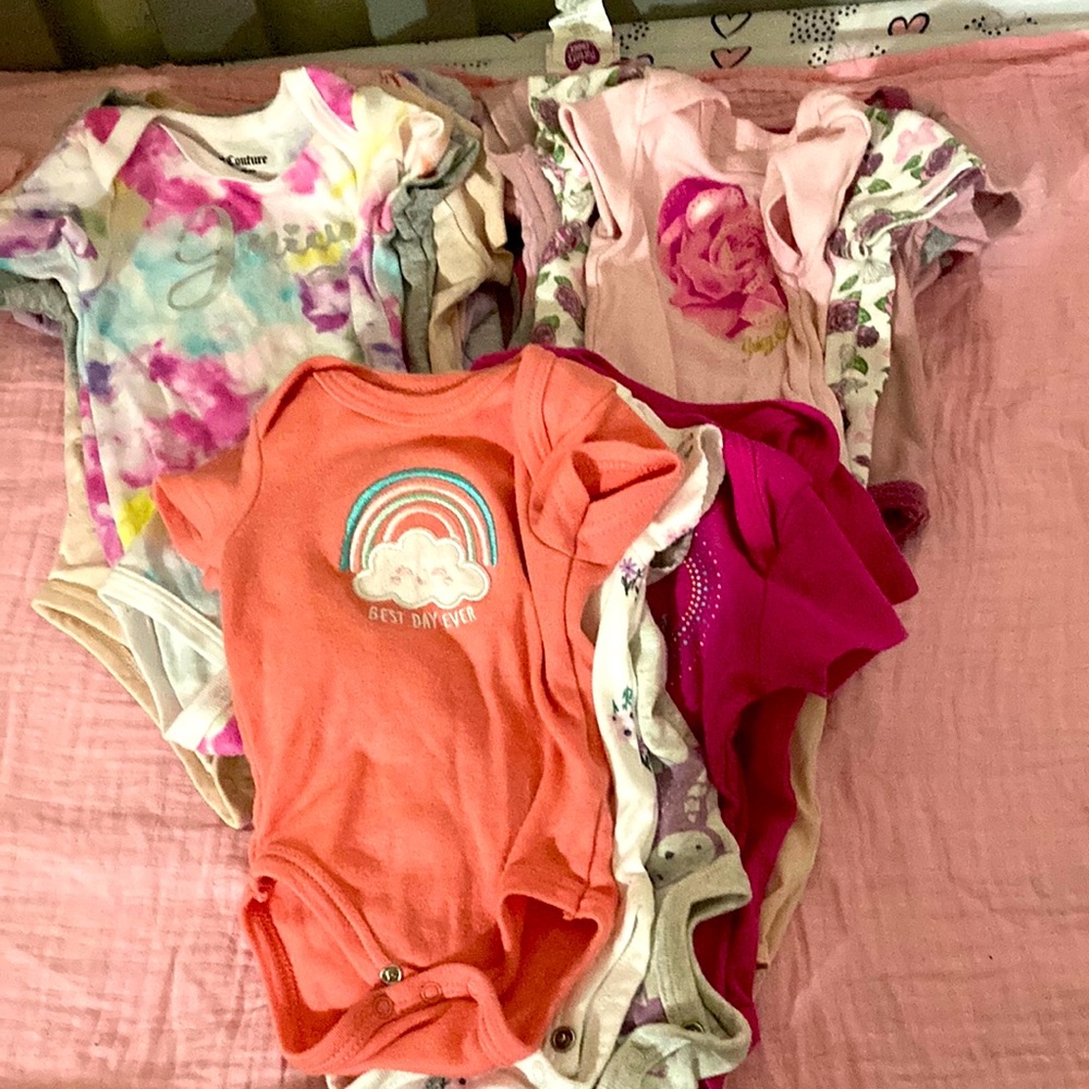 18 pack multi size and color onesie from newborn to 0-3 months of age